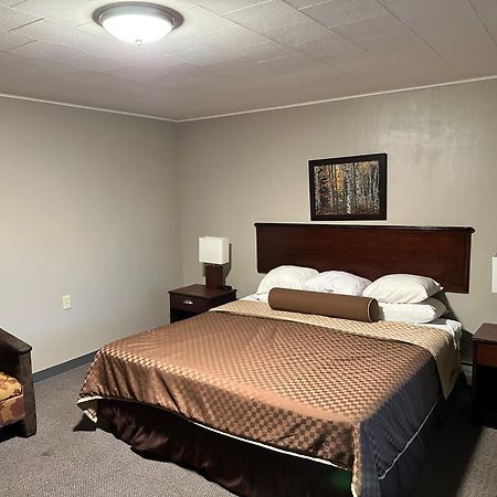 Cedar Hill Lodge Сент Игнас Екстериор снимка
