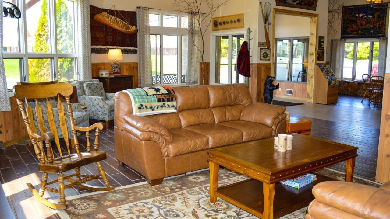 Cedar Hill Lodge Сент Игнас Екстериор снимка