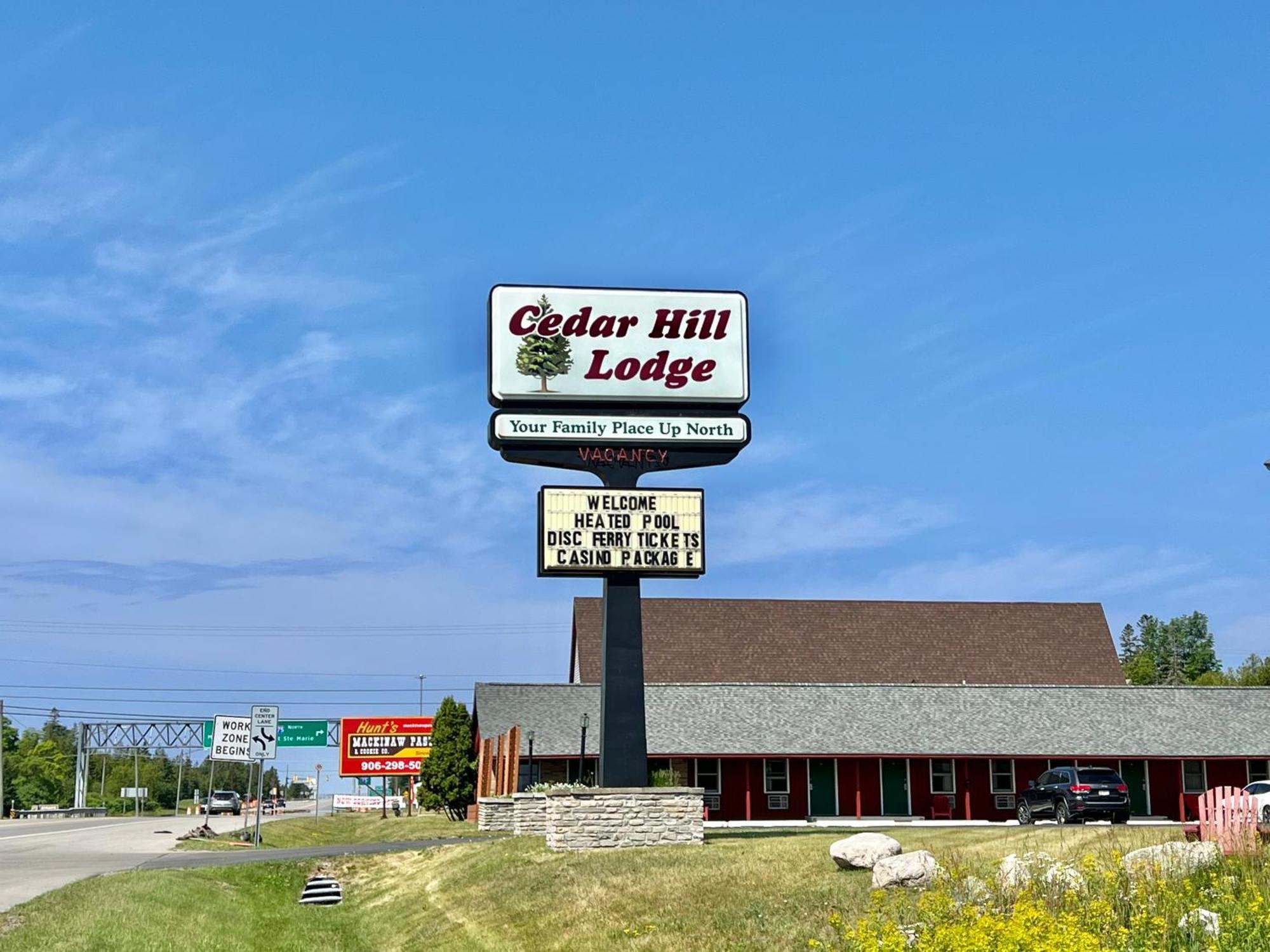 Cedar Hill Lodge Сент Игнас Екстериор снимка